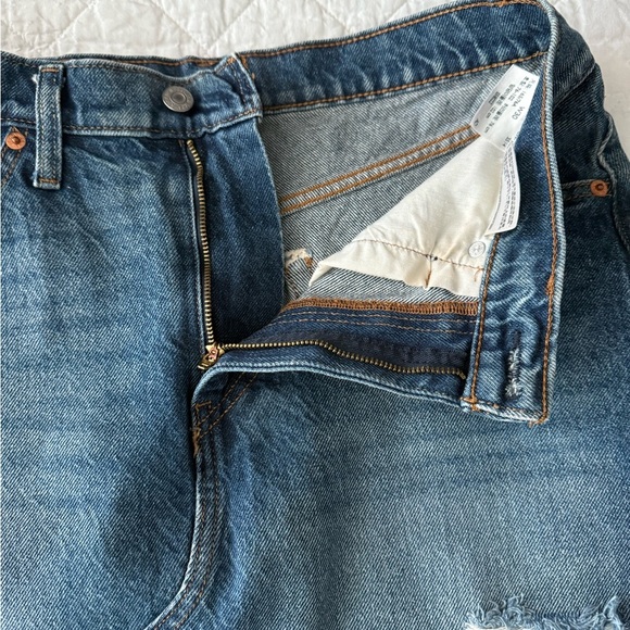 Levi’s Blue Mini Pencil Skirt with Distressed Denim - Picture 5 of 10